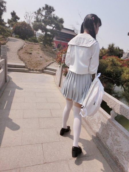 开学啦！赛高酱cos君cosplay校服照片，欢迎收看